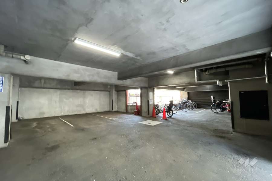 敷地内駐車場（屋内平面式）