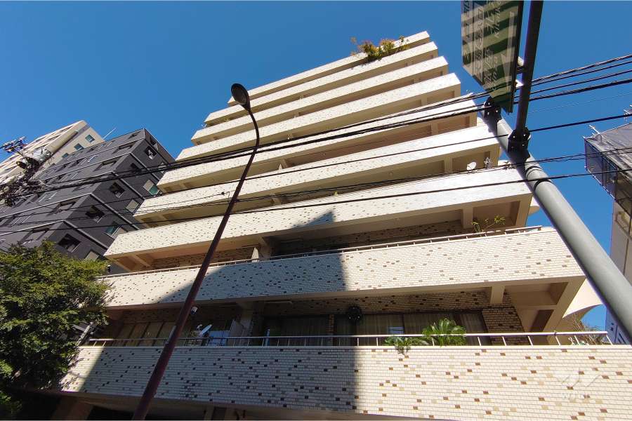 センチュリープラザの外観（南東側から）