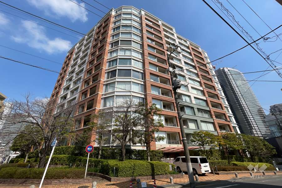 パーク・コート恵比寿ヒルトップレジデンスの外観（南西側から）