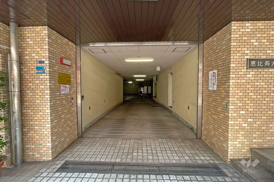 駐車場の出入り口