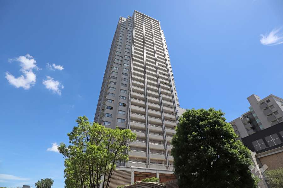 代官山アドレスザタワーの外観（北西側から）