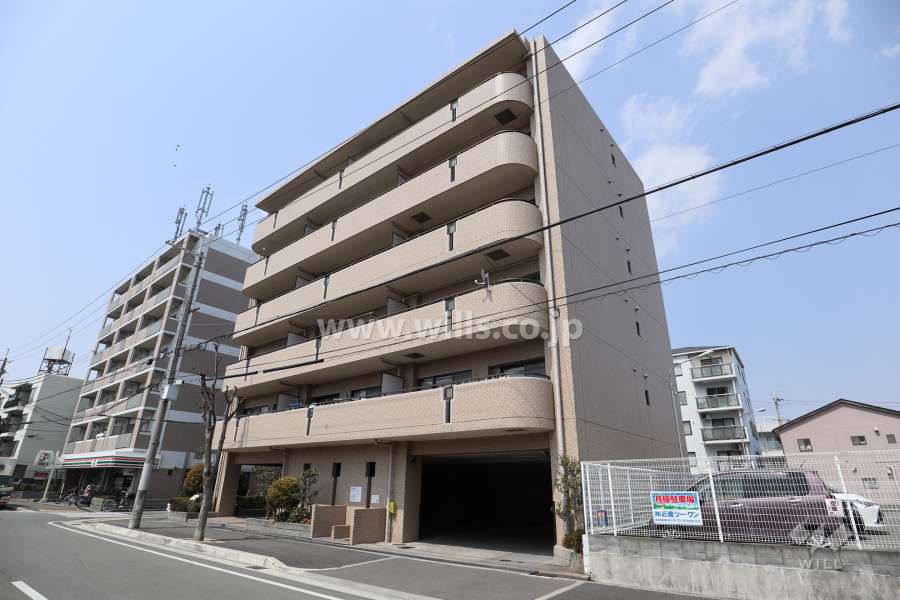 東園田パーク・ホームズの外観（南東側から）
