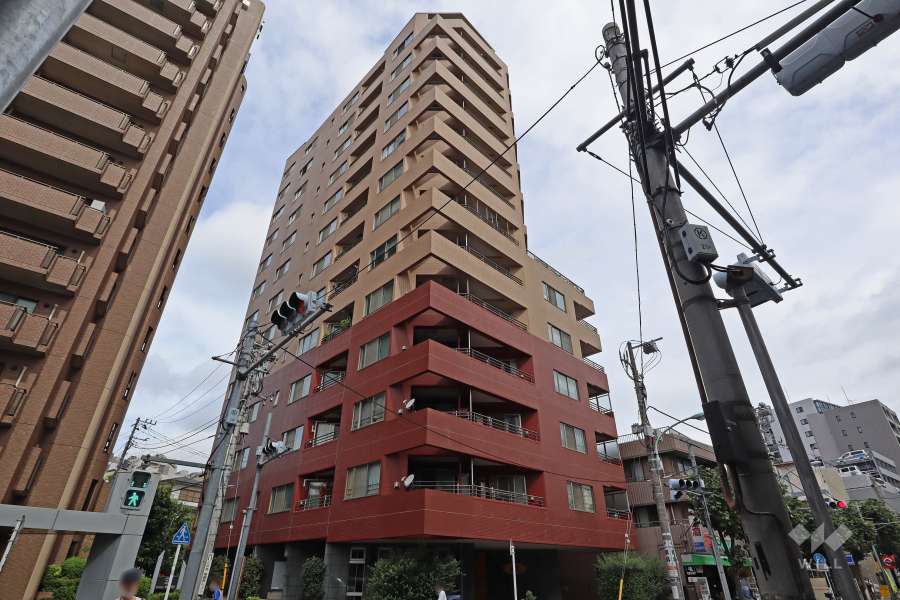 リシェ広尾の外観（南東側から）
