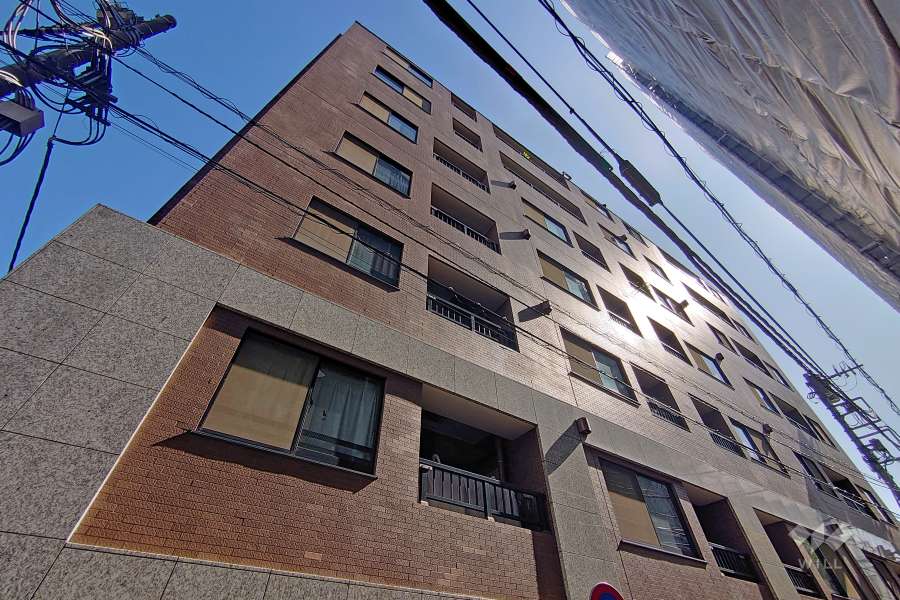 ウィスティリアコート代官山の外観（南西側から）