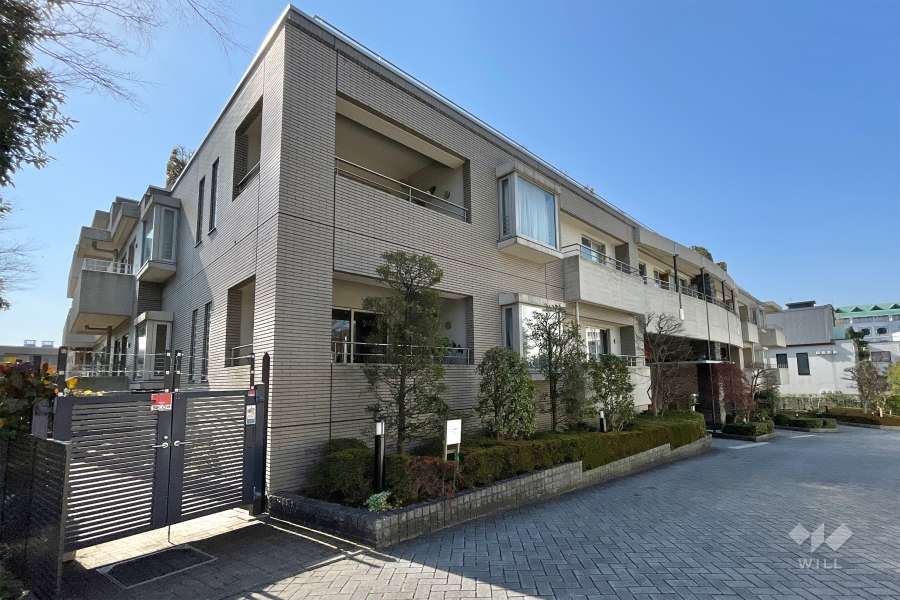 フェアロージュ南平台の外観（北東側から）