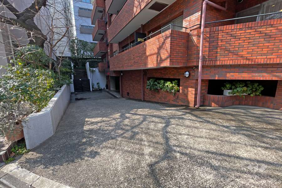 駐車場の出入り口