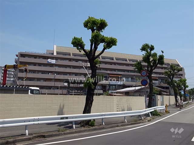 エスト東園田の外観（西側から）