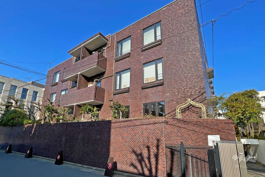 代官山シティハウスの外観（南側から）