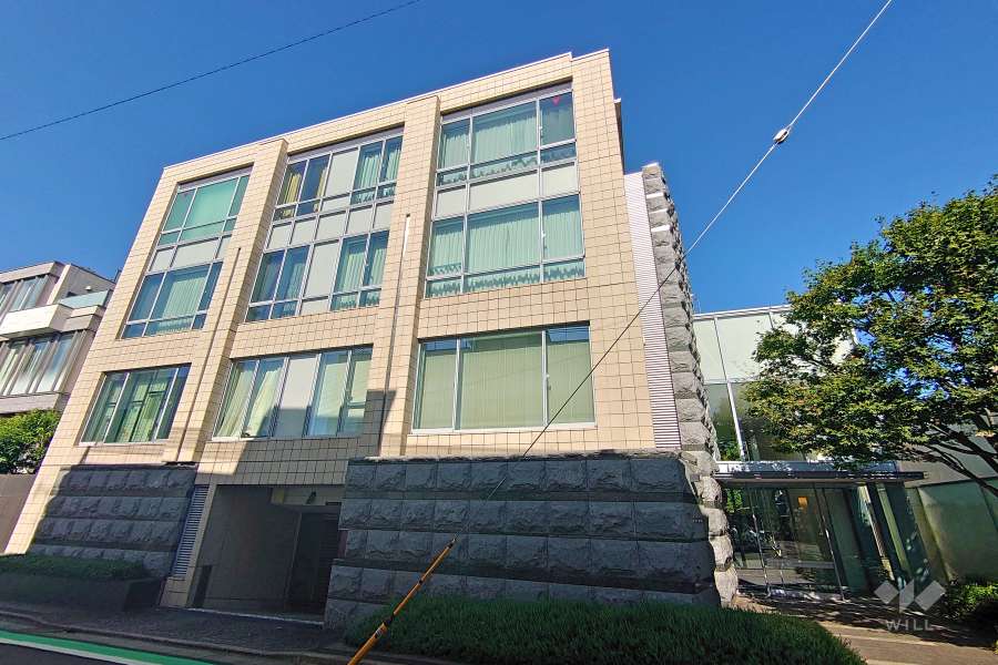 パークマンション代官山の外観（南東側から）