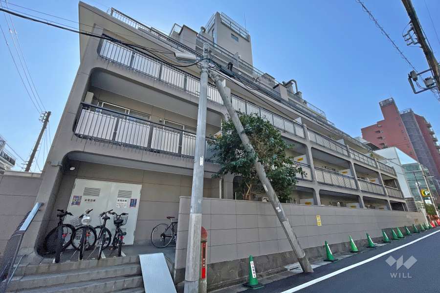 日商岩井南平台マンションの外観（西側から）