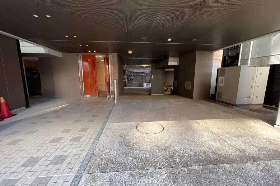 敷地内駐車場（屋内平面式）