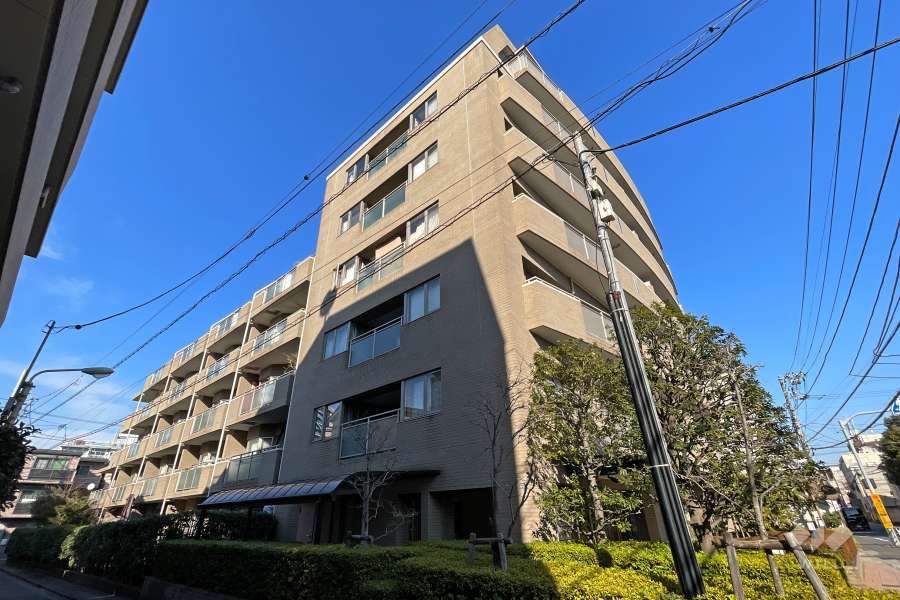 グランヴェール恵比寿の外観（南西側から）