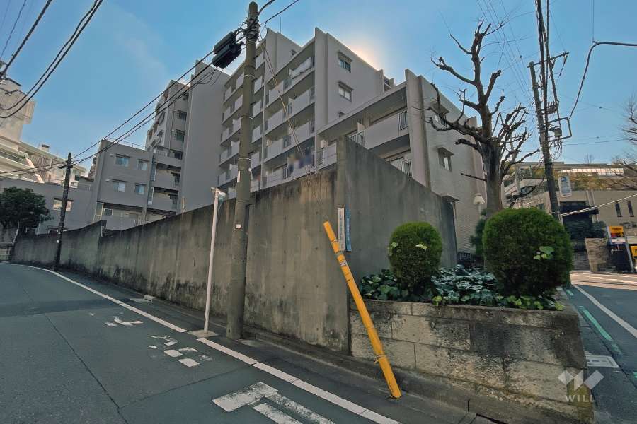 コープ恵比寿の外観（東側から）