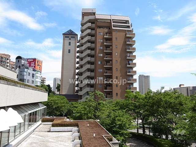アールグラン宝塚の外観（西側から）
