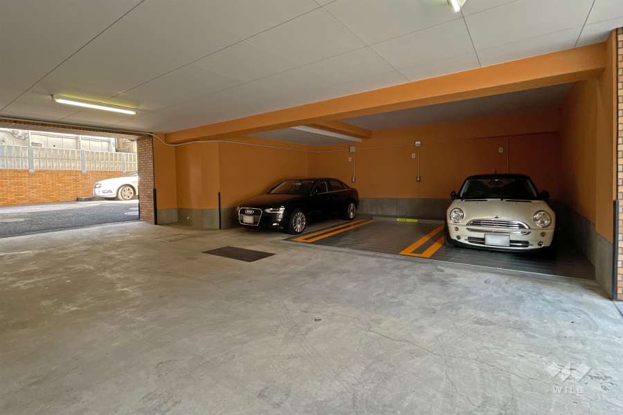 敷地内駐車場（屋内機械式）