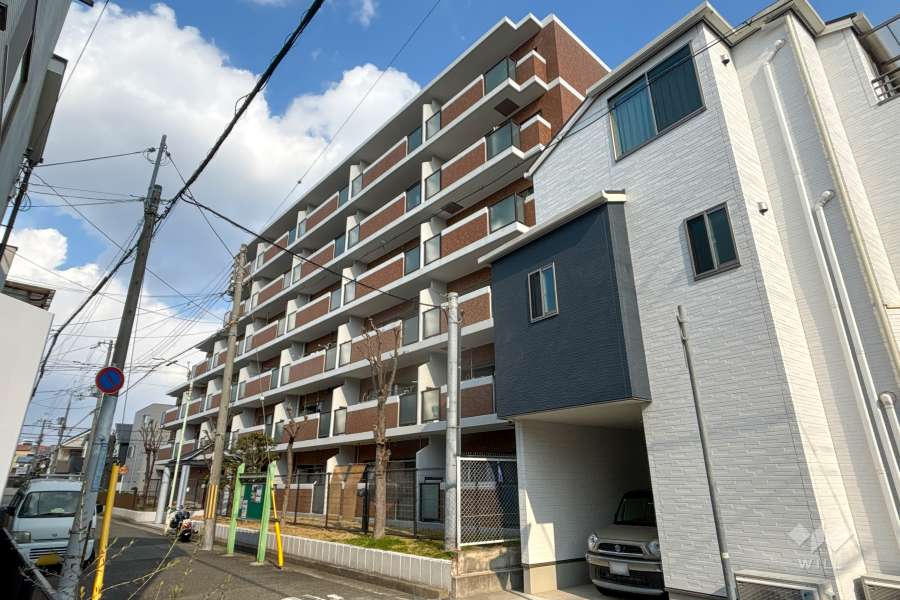 ライオンズマンション立花の外観(南西側から)