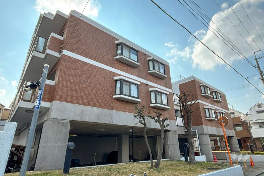 ライオンズマンション立花の外観(北東側から)