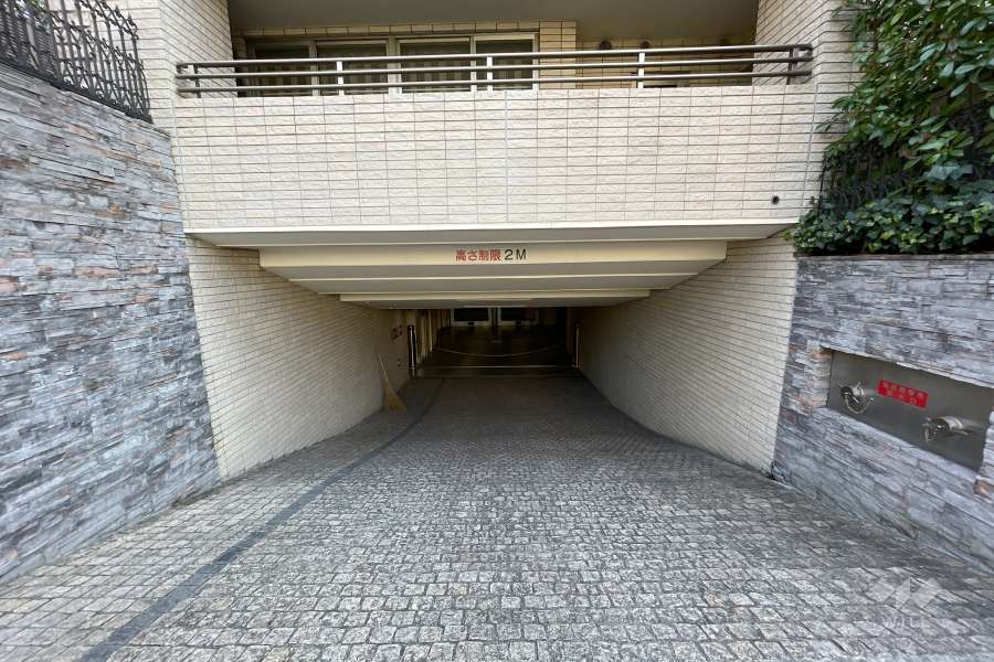 駐車場の出入り口