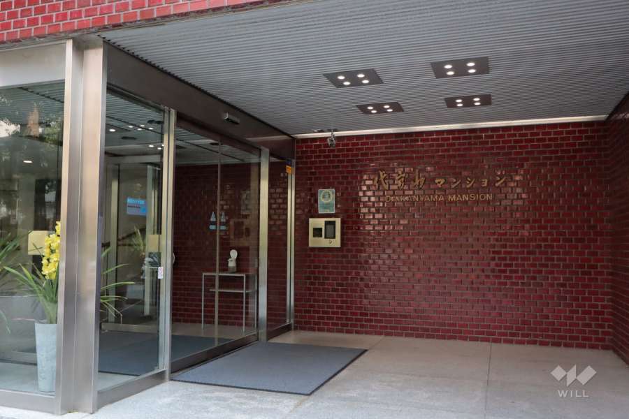 エントランスはオートロック付きです