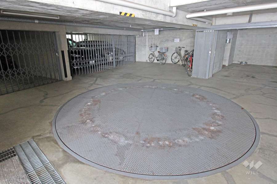 敷地内駐車場（屋内平面式）