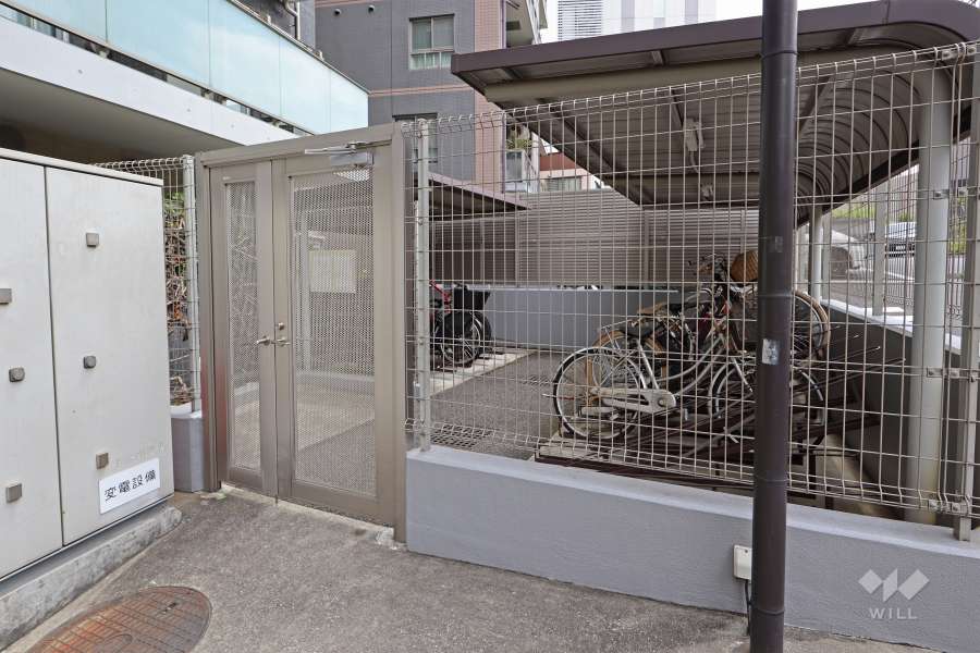 ルーフ付の駐輪場