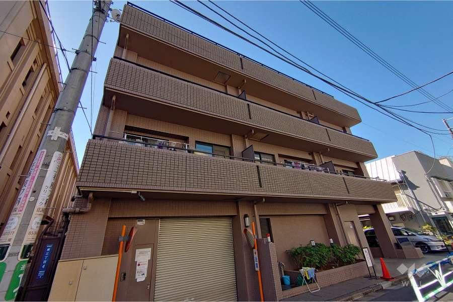 アルテシアン広尾の外観（南東側から）