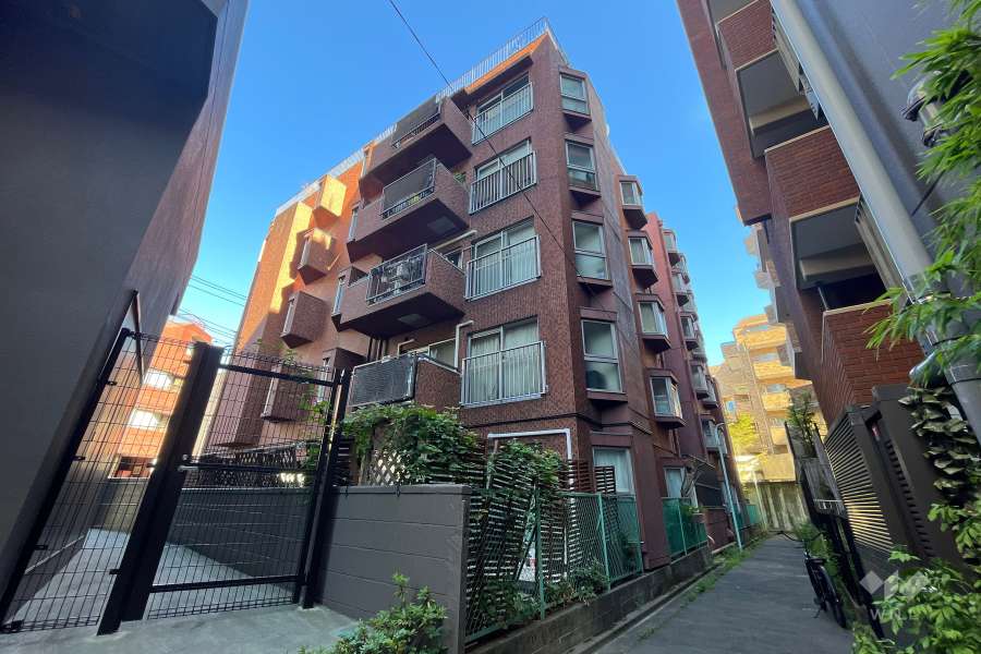 インペリアル常盤松の外観（北西側から）