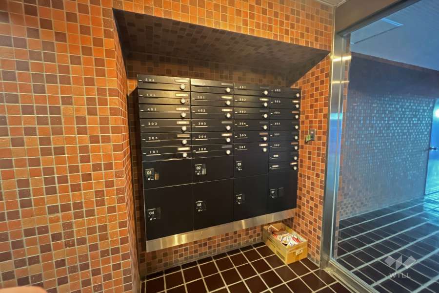 宅配ボックスと共用ポスト