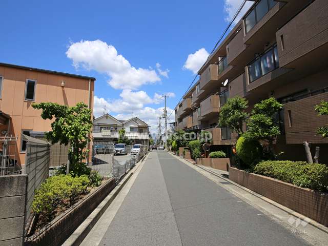 敷地南西側の前面道路