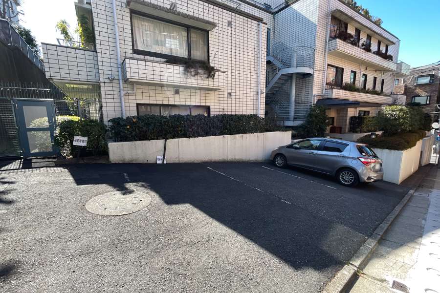 敷地内駐車場（屋外平面式）