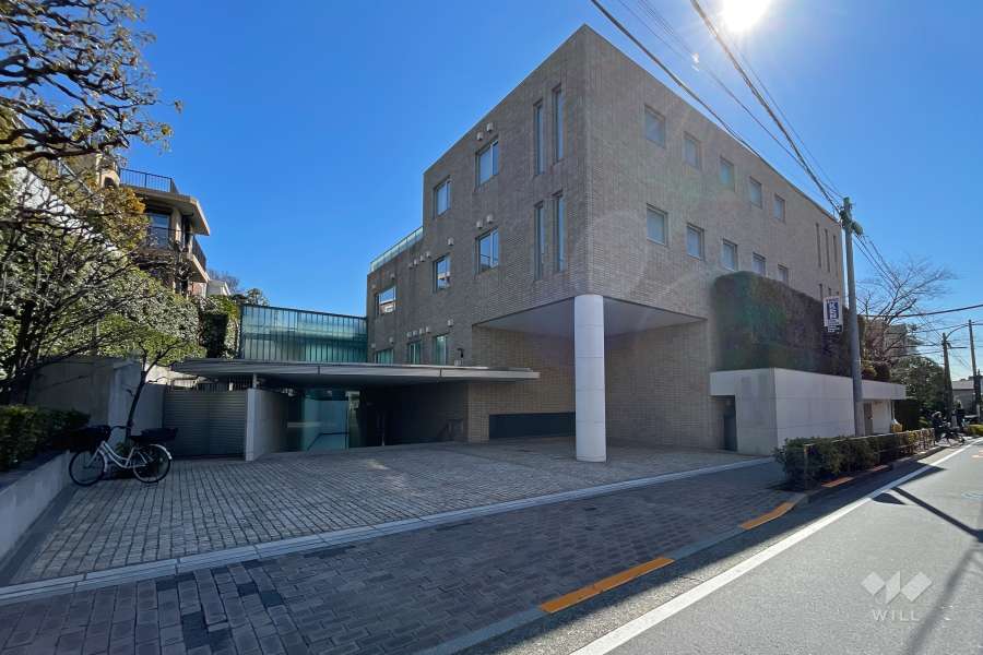 クロイスターズ広尾の外観（北西側から）