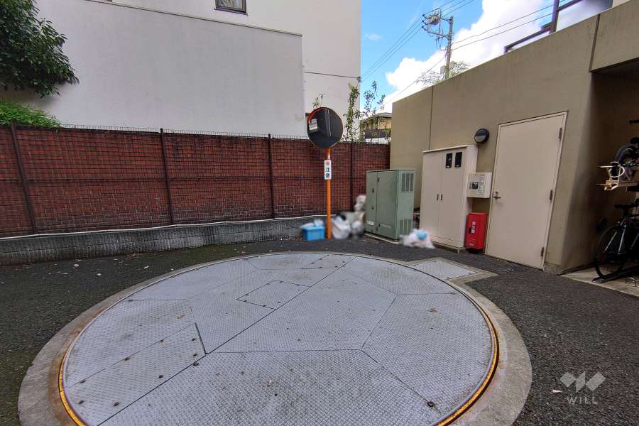敷地内駐車場（屋外機械式・転車台）