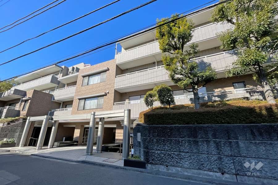 シティコート広尾の外観（東側から）