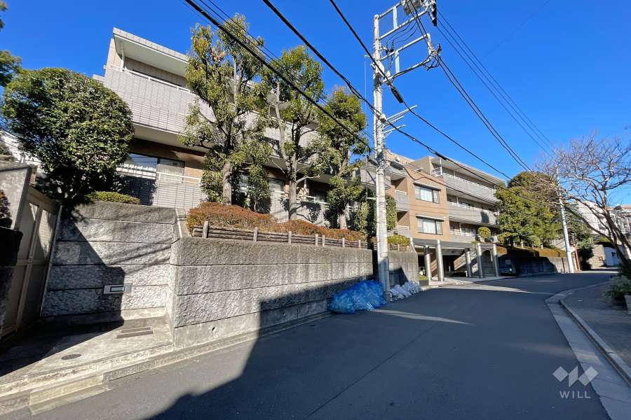 シティコート広尾の外観（南東側から）