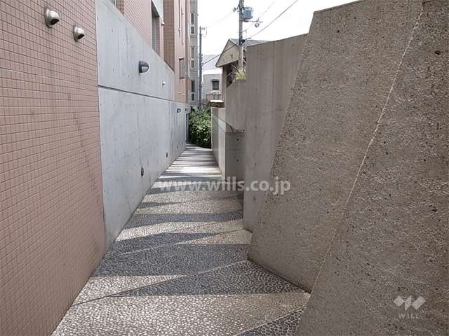 エントランスアプローチ