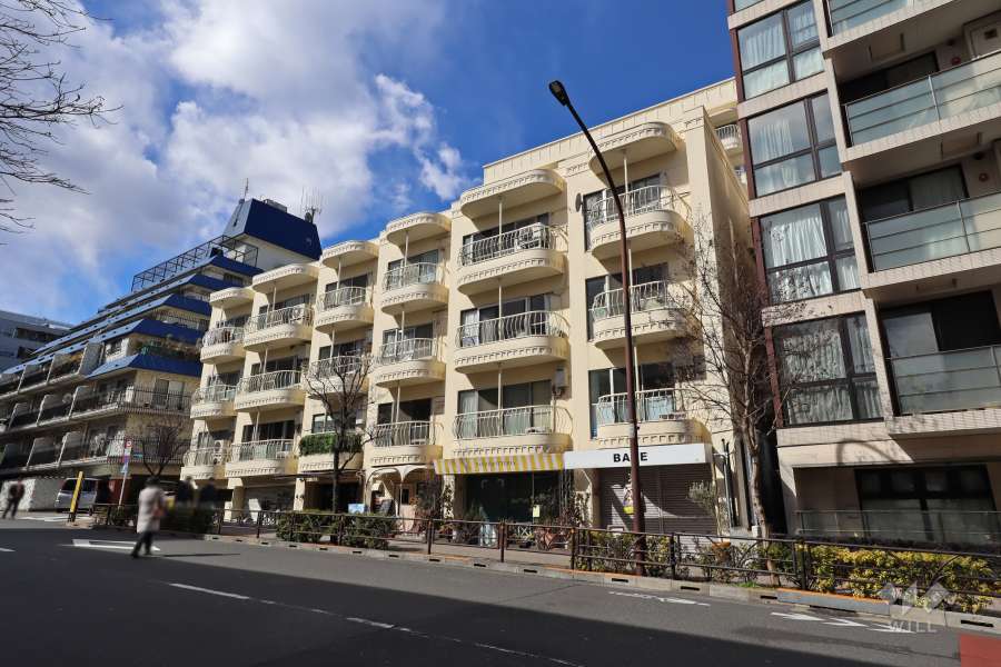 シャンボール松濤の外観（南東側から）