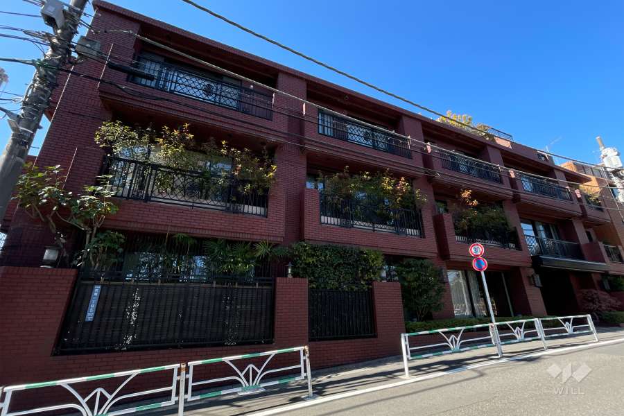 ドムス広尾西館の外観(南東側から)