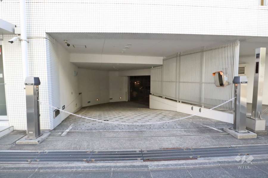 駐車場の出入り口　