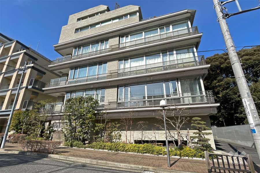 パークハウス常磐松の外観（南側から）