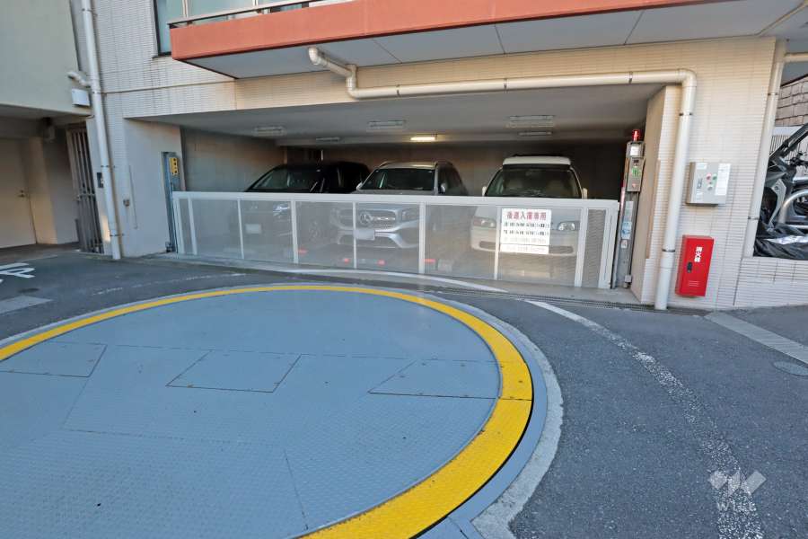 敷地内駐車場（屋内機械式）