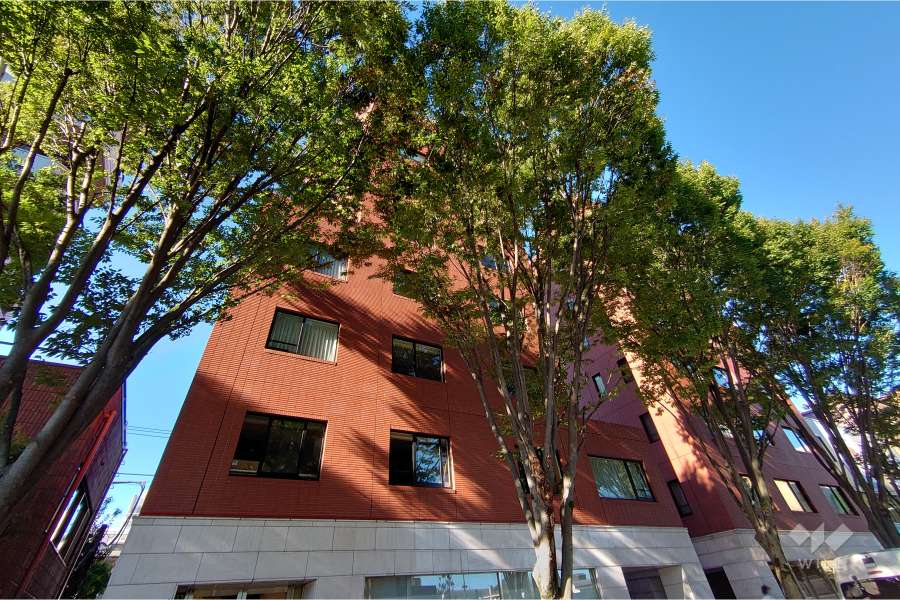 ペアシティ代々木大山アネックスウエストの外観（南西側から）