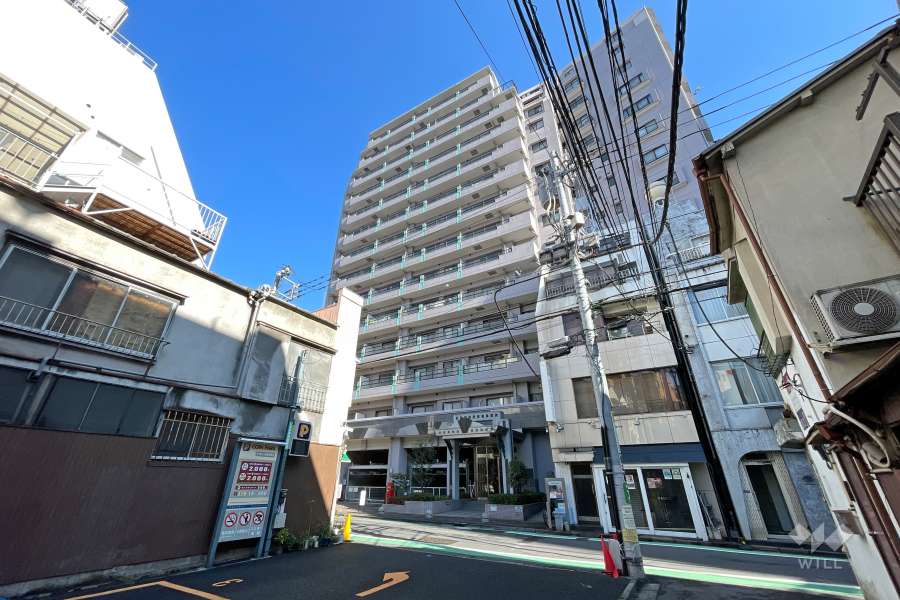 ライオンズマンション渋谷道玄坂の外観(南西側から）