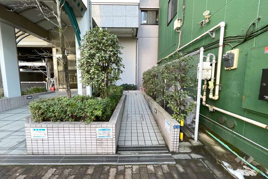 エントランスアプローチ