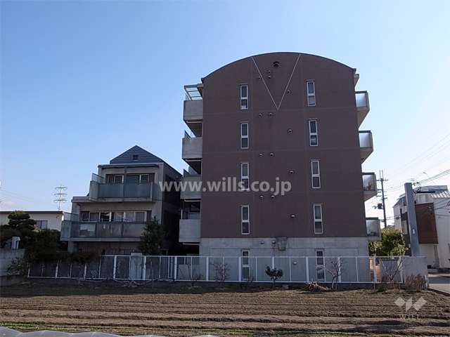 プリオーレ武庫之荘本町の外観（西側から）