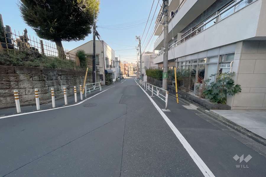 敷地北側前面道路