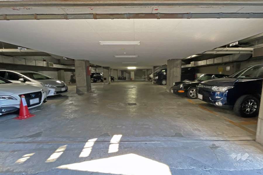 敷地内駐車場（屋内平面式）