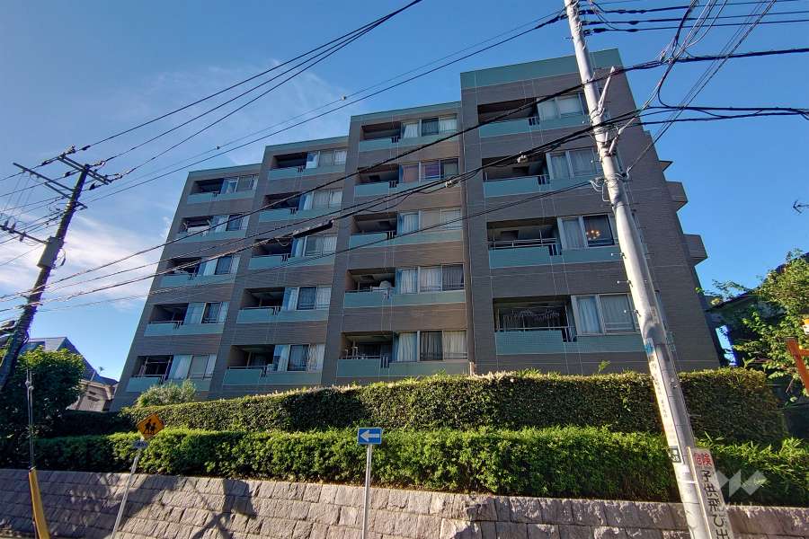 笹塚パークホームズの外観(南東側から）