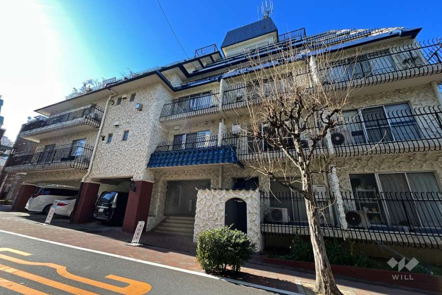 秀和松濤レジデンスの外観(北東側から）