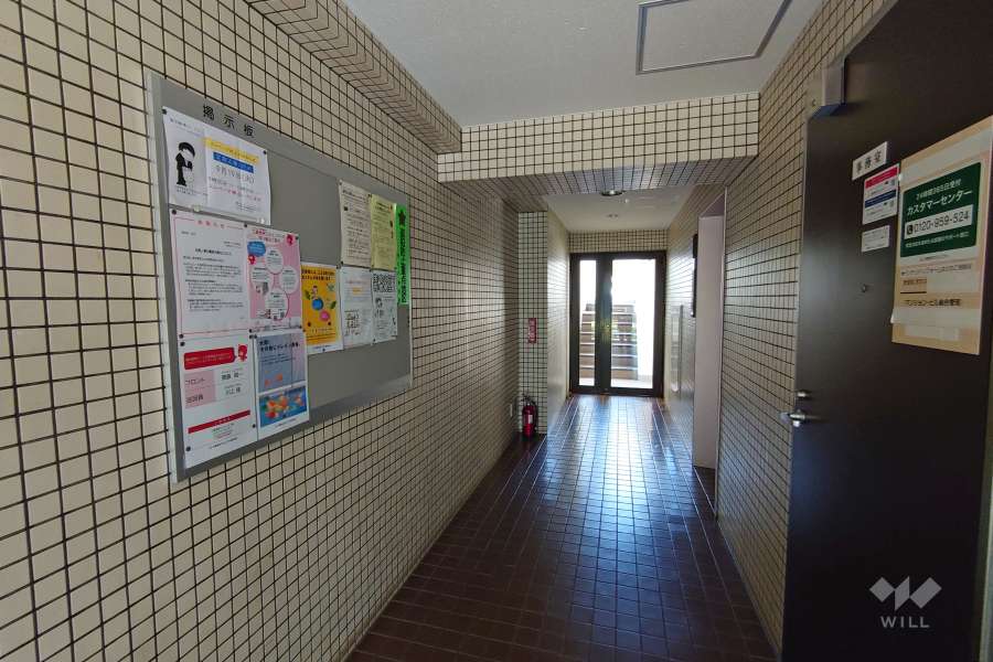 エントランス内