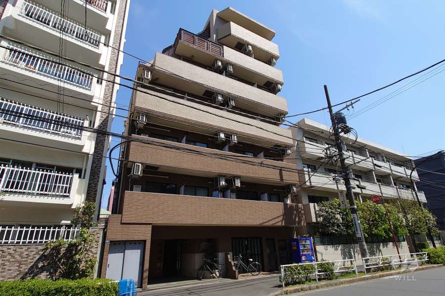 菱和パレス駒場東大の外観（南西側から）